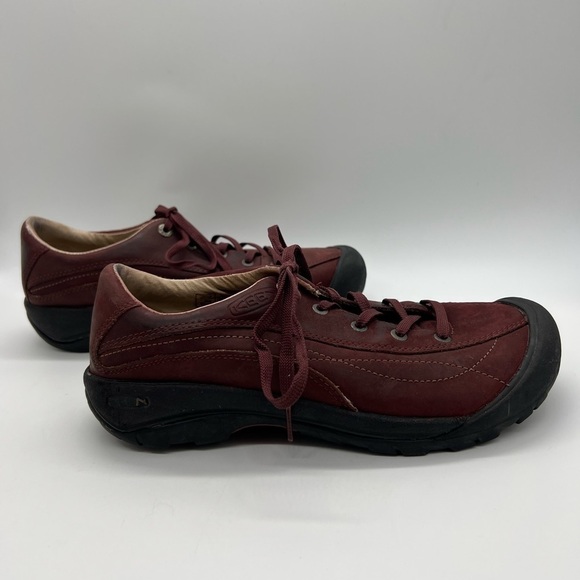 KEEN WOMENS RED/BURGUNDY WALKING AND HIKING LEATHER SHOES SIZE 9 - Picture 5 of 14